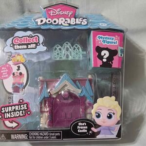 Disney Doorables Elsa's Frozen Castle new in package